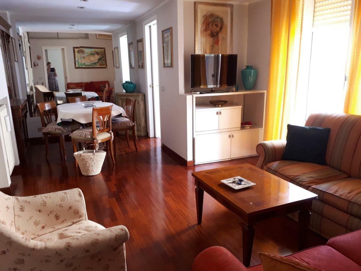 Rey Apartament Apartment Rome Bagian luar foto